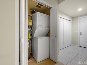 81 Clay Street 326, Seattle WA 98121