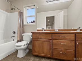11818 179th Place NE, Redmond WA 98052