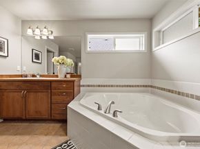 11818 179th Place NE, Redmond WA 98052