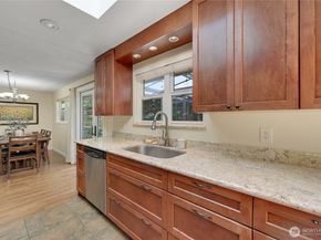 10157 NE 200th Street, Bothell WA 98011