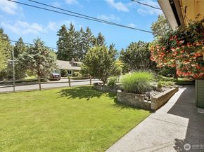 10157 NE 200th Street, Bothell WA 98011