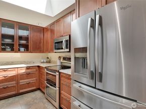 10157 NE 200th Street, Bothell WA 98011