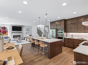 23973 NE 25th Street, Sammamish WA 98074