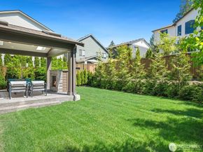 23973 NE 25th Street, Sammamish WA 98074