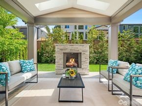 23973 NE 25th Street, Sammamish WA 98074