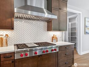 23973 NE 25th Street, Sammamish WA 98074