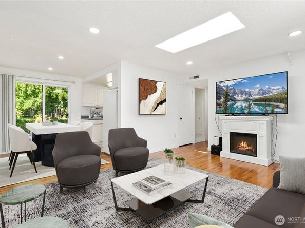2434 SW 328th Street, Federal Way WA 98023