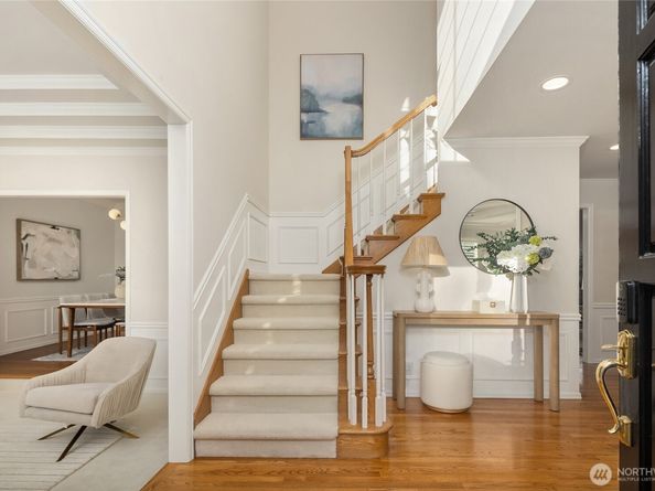 1010 106th Avenue SE, Bellevue WA 98004