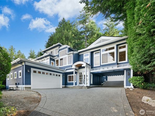 13130 Holmes Point Drive NE, Kirkland WA 98034