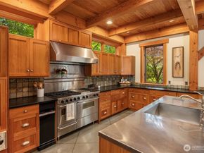 16790 Agate Point Road, Bainbridge Island WA 98110