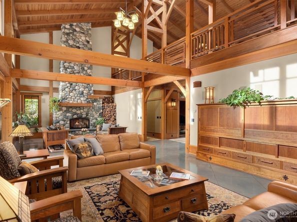 16790 Agate Point Road, Bainbridge Island WA 98110