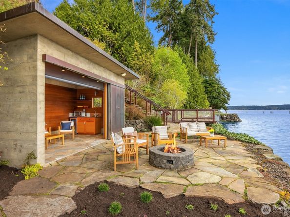 16790 Agate Point Road, Bainbridge Island WA 98110