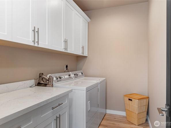 1157 Wheaton Way, Bremerton WA 98310