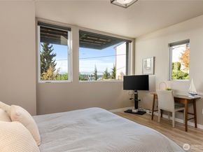 1157 Wheaton Way, Bremerton WA 98310