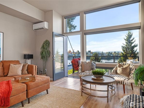 1157 Wheaton Way, Bremerton WA 98310