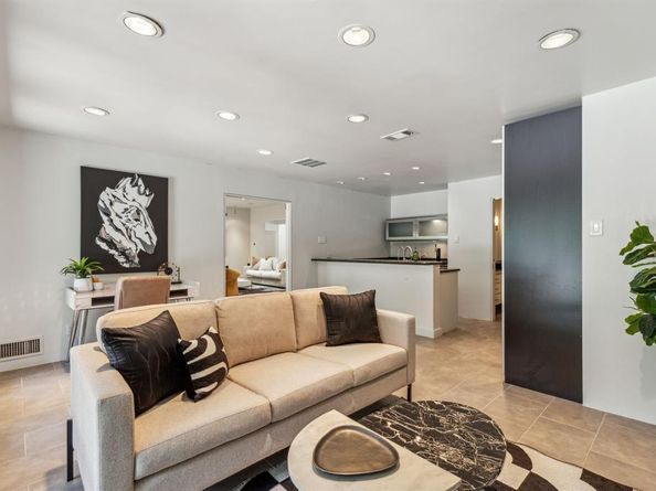 5511  Royal Lane , Dallas Texas 75229