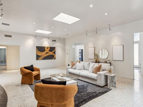 5511  Royal Lane , Dallas Texas 75229
