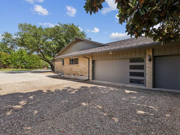 5511  Royal Lane , Dallas Texas 75229