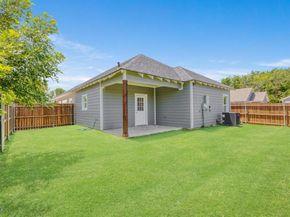 1101  Stella Street , Fort Worth Texas 76104