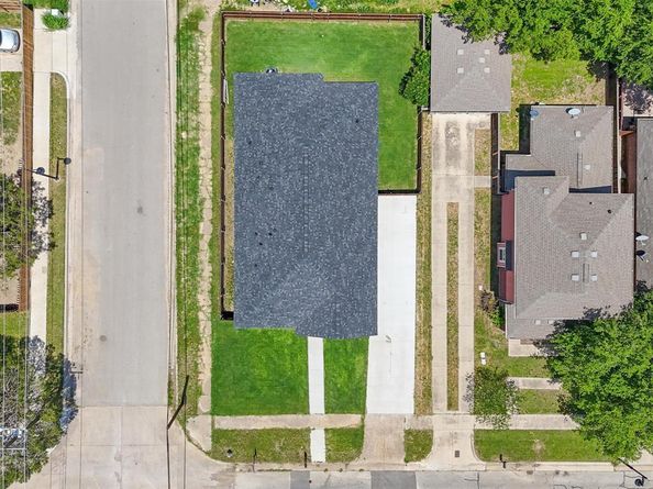 1101  Stella Street , Fort Worth Texas 76104