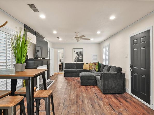 3712  Shelby Drive , Fort Worth Texas 76109