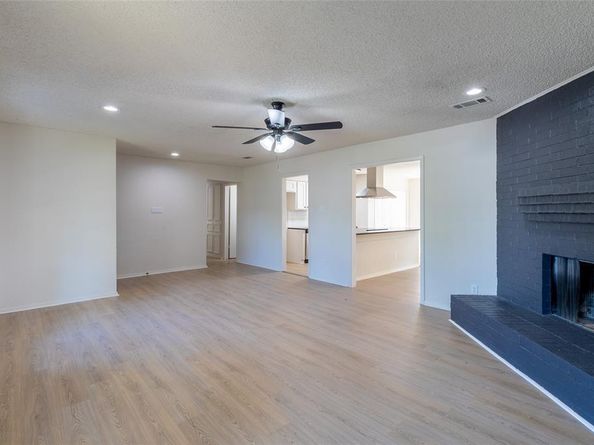 220  Jeaneta Avenue , Benbrook Texas 76126