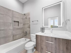 123  Merritt Street  14, Fort Worth Texas 76114