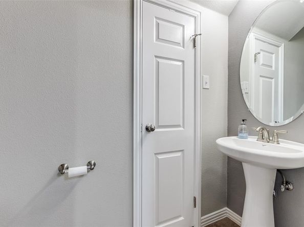 575 S Virginia Hills Drive  1502, McKinney Texas 75072
