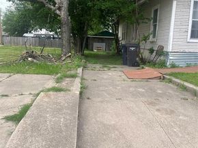 832  Elmwood Avenue , Fort Worth Texas 76104