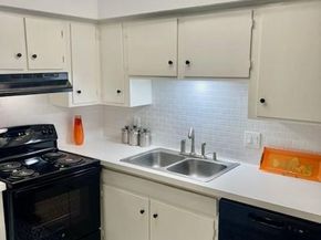 5212  Fleetwood Oaks Avenue  201 Bldg G, Dallas Texas 75235