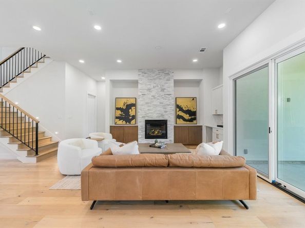 9409  Lenel Place , Dallas Texas 75220