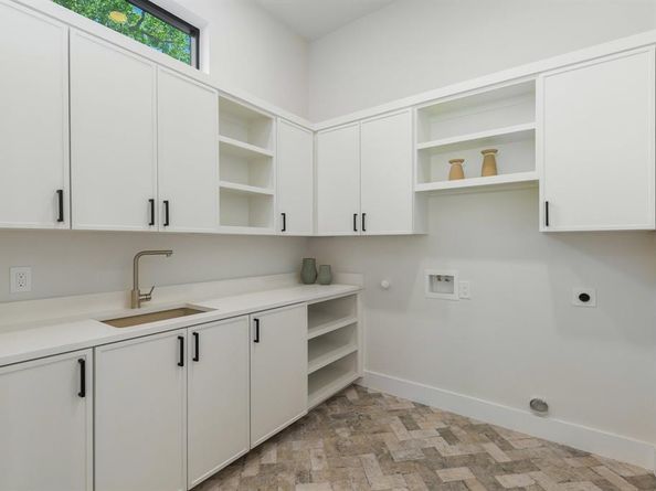 9409  Lenel Place , Dallas Texas 75220