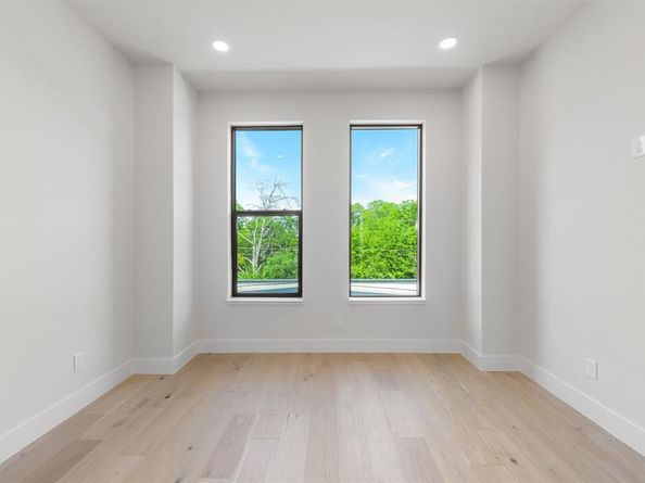 9409  Lenel Place , Dallas Texas 75220