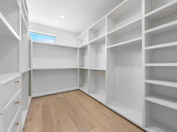 9409  Lenel Place , Dallas Texas 75220