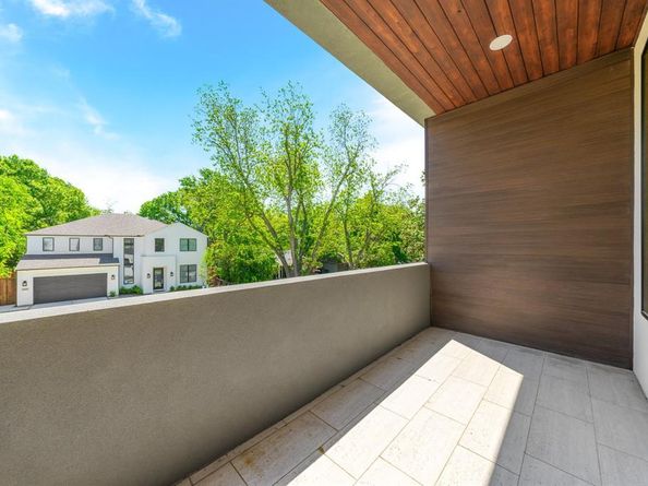 9409  Lenel Place , Dallas Texas 75220