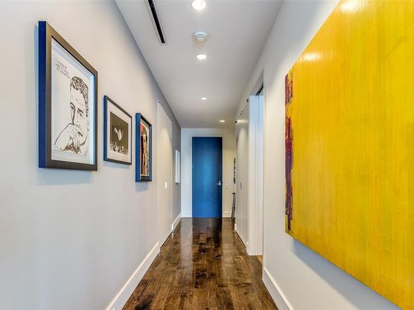 2408  Victory Park Lane  1131, Dallas Texas 75219
