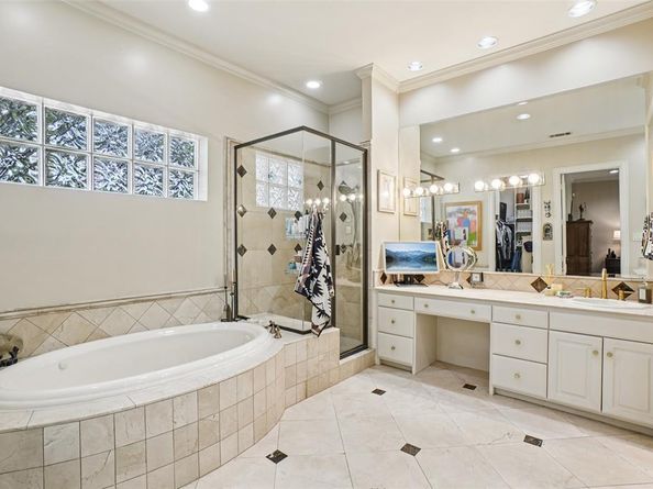 4134  Walnut Meadow Lane , Dallas Texas 75229