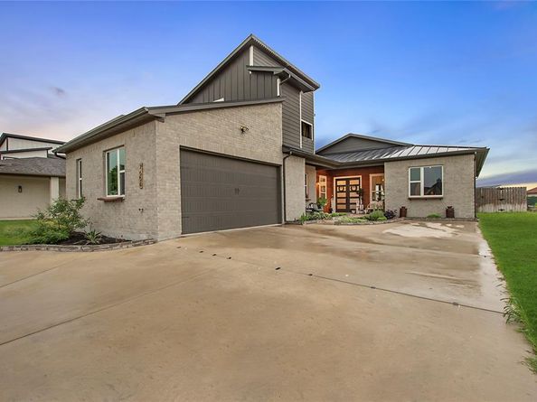 7604  Trailridge Drive , Fort Worth Texas 76179
