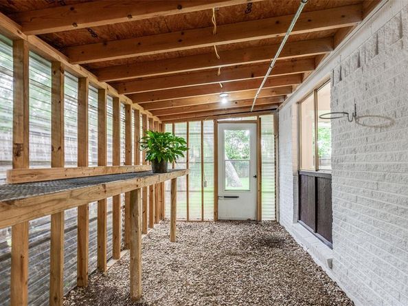 2718  Running Brook Lane , Dallas Texas 75228