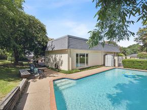 6  Crosslands Road , Benbrook Texas 76132