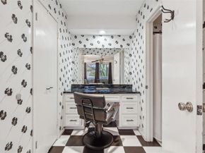6  Crosslands Road , Benbrook Texas 76132