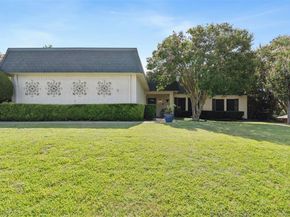 6  Crosslands Road , Benbrook Texas 76132