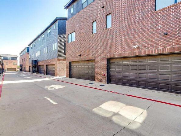 2818  Addison Park Lane , Fort Worth Texas 76110