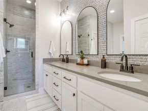 2818  Addison Park Lane , Fort Worth Texas 76110