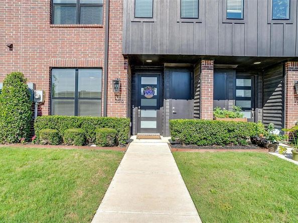 2818  Addison Park Lane , Fort Worth Texas 76110