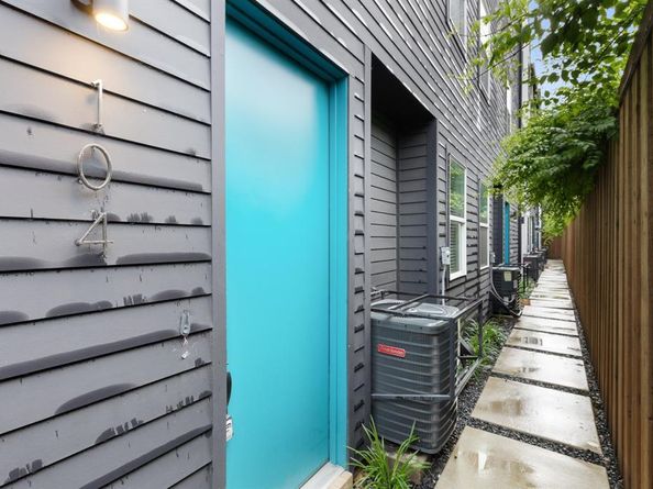 1147 N Madison Avenue  104, Dallas Texas 75208