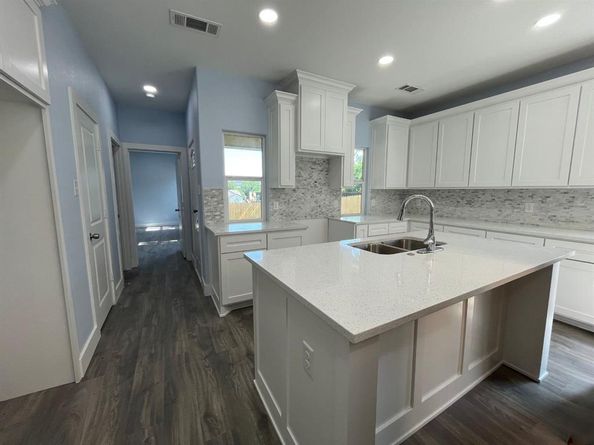 1317 E Tucker Street , Fort Worth Texas 76104