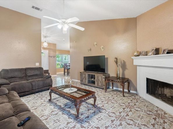 919  Brae Loch Drive , Dallas Texas 75217
