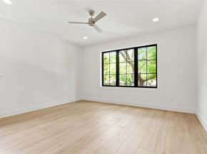 6446  Lange Circle , Dallas Texas 75214