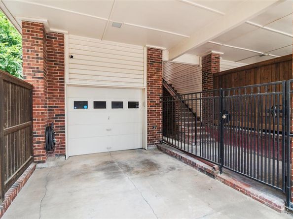 3235  Cole Avenue  85, Dallas Texas 75204